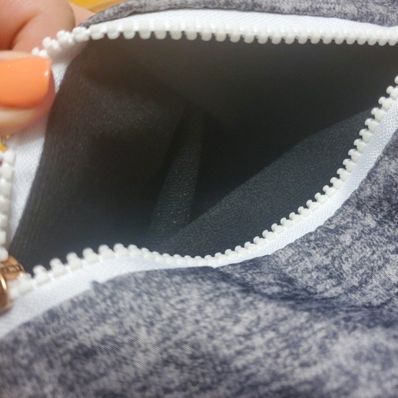 X- posted •Adidas mini backpack/purse• EUC, sanitized & ready• adjustable straps - Picture 4 of 12